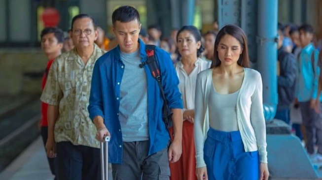 Film Jeritan Malam yang dibintangi Herjunot Ali, Cinta Laura, dan Winky Wiryawan akan tayang pada Kamis (23/4/2026) malam ini pukul 21.30 WIB di ANTV. [YouTube]