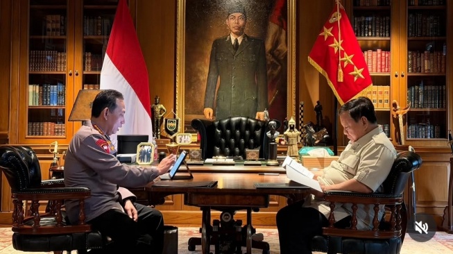 Prabowo Panggil Kapolri ke Hambalang, Bahas Keamanan Nasional hingga Hilirisasi di 13 Lokasi