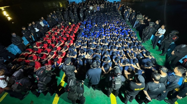 Sebanyak 263 warga binaan kategori risiko tinggi (high risk) dari enam provinsi dipindahkan ke Lapas Nusakambangan, Cilacap, Jawa Tengah, Kamis (23/4/2026). (Ditjenpas)