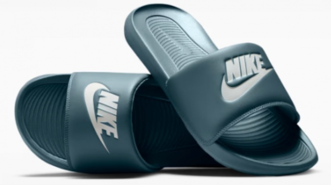 Sandal Nike Victori One. [Nike]