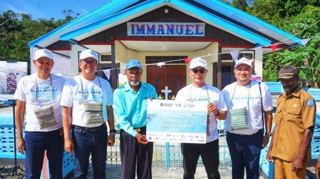 Pelindo dan 14 BUMN Luncurkan Kolaborasi TJSL di Raja Ampat, Perkuat Kemandirian Masyarakat 3T