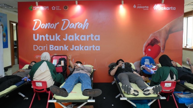 Donor Darah Bareng Bank Jakarta dan PMI, Stok Darah DKI Didorong Tetap Aman