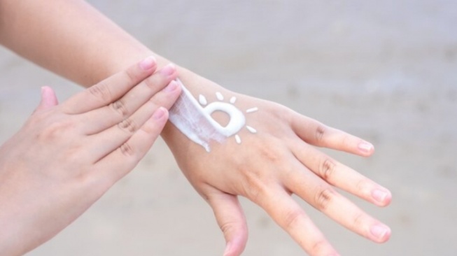 Sunblock Badan Apa yang Bagus untuk Cuaca Panas? Ini 5 Rekomendasi agar Kulit Tidak Gosong