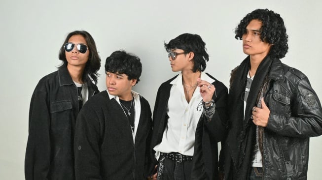 BluntSheep merilis ulang lagu hits mili band Radja berjudul "Cinderella". [Instagram]