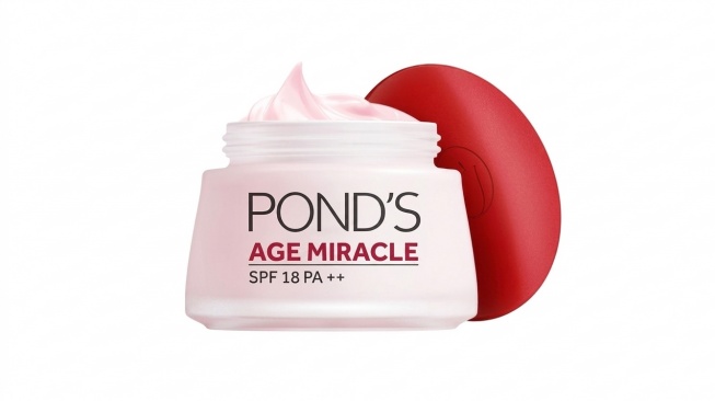 Pond&rsquo;s Age Miracle Corrector Day Cream SPF 18 PA++