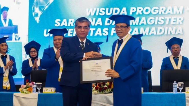 Menaker Yassierli: Lulusan Perguruan Tinggi harus Miliki Strategi Triple Readiness Hadapi Era AI