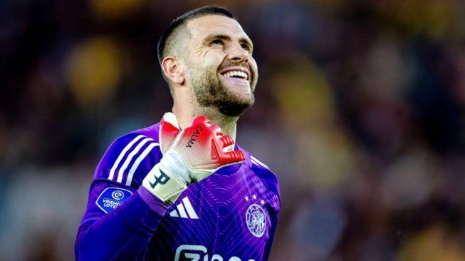 Maarten Paes Disebut Sebagai Penyelamat Kemenangan Ajax Amsterdam Lawan NAC Breda