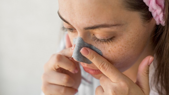 Sabun Cuci Muka Apa yang Bagus untuk Hilangkan Komedo? Ini 5 Rekomendasinya