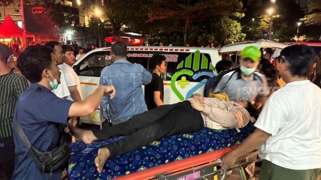 Tragedi di Stasiun Bekasi Timur: 3 Penumpang KRL Tewas dan 38 Korban Luka-luka Dilarikan ke 4 RS