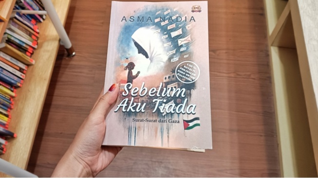Buku Sebelum Aku Tiada: Suara-Suara Kecil dari Tanah yang Terluka