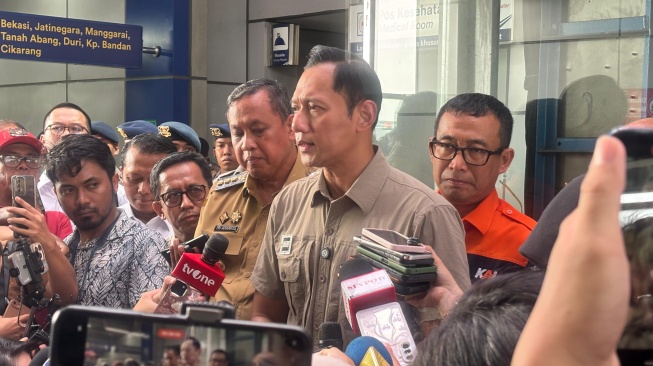 AHY Minta Evakuasi Gerbong KRL di Bekasi Timur Rampung Sore Ini, Target Malam Sudah Normal