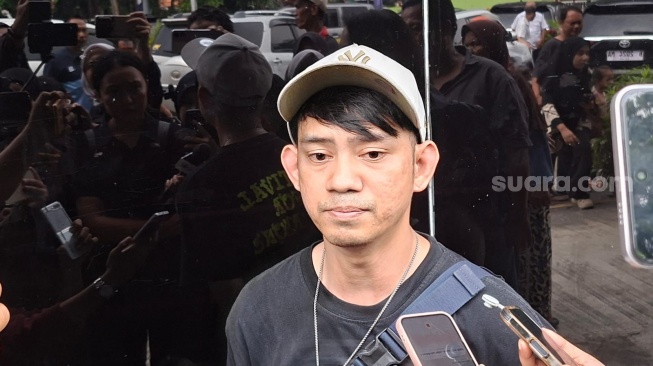 10 Jam Terjebak di Gerbong Maut, Kisah Endang Selamat dari Tragedi Kecelakaan Kereta Bekasi