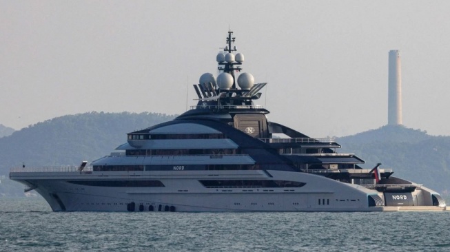 Kapal Mewah Rp8 T Milik Taipan Rusia Tembus Blokade Hormuz, AS Gak Berani Nyerang