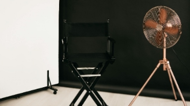 Cuaca Makin Gerah? Ini 7 Kipas Angin Berdiri Anti-Berisik, Anginnya Semriwing