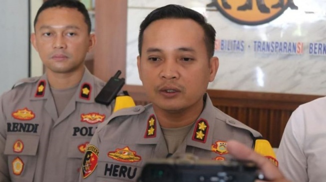 Kapolres Kudus Heru Dwi Purnomo didampingi Waka Polres Kompol Rendi Johan Prasetyo. (ANTARA/HO. Humas Polres Kudus.)