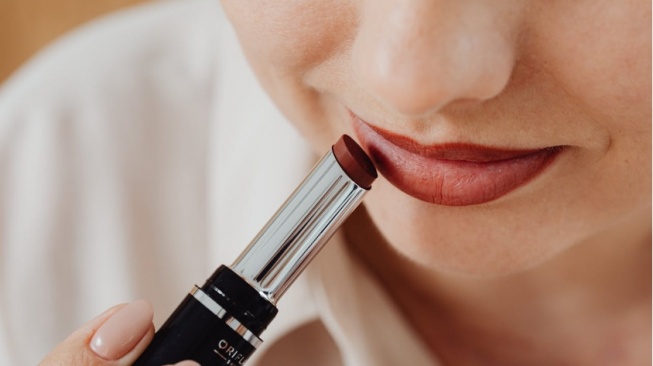 5 Rekomendasi Lipstik Ombre untuk Kulit Sawo Matang, Cek di Sini!