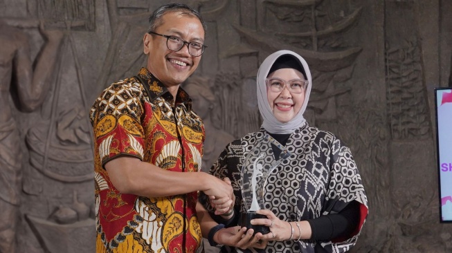 Direktur Human Capital Pegadaian Raih Penghargaan Top Women in Shaping Future Ready Organization