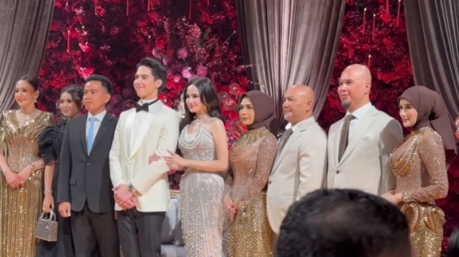 Baper Gara-Gara Maia Estianty Enggan Berjabat Tangan? Ahmad Dhani Diingatkan Kalimat Talaknya