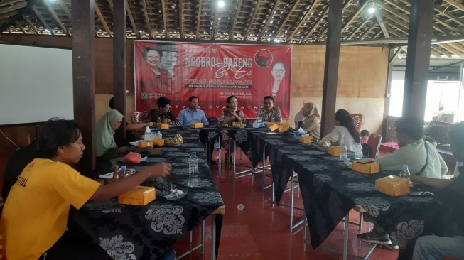 Audiensi Orangtua Little Aresha dan Wakil Ketua Komisi X DPR RI (dok. Shevinna putti/suara.com)