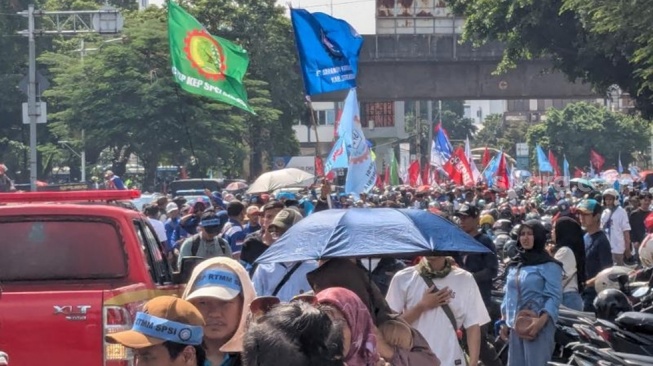 Getaran Sound Horeg dan Lautan Buruh Membelah Jantung Jakarta di May Day 2026