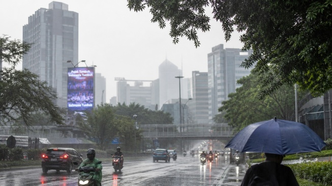 Musim Kemarau Sudah Datang, Tapi Kok Masih Hujan? Ini Penjelasan BMKG