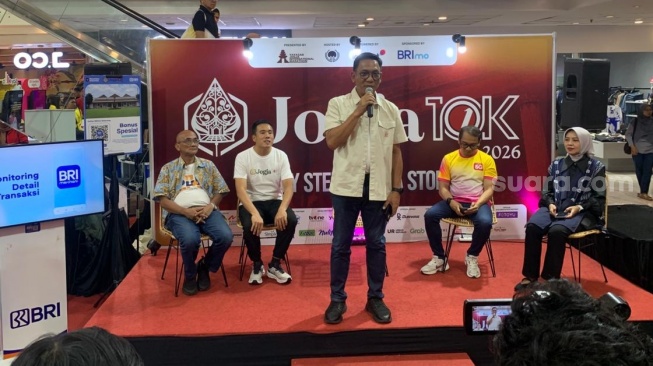 Wakil Wali kota Yogyakarta, Wawan Harmawan, dalam konferensi pers Jogja 10K 2026 pada Sabtu (5/3/2026). (Suara.com/Irwan Febri)