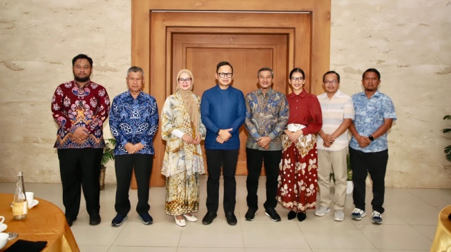 Wamendagri Bima Arya Nilai Pacitan Berpotensi Jadi Kota Wisata Unggulan