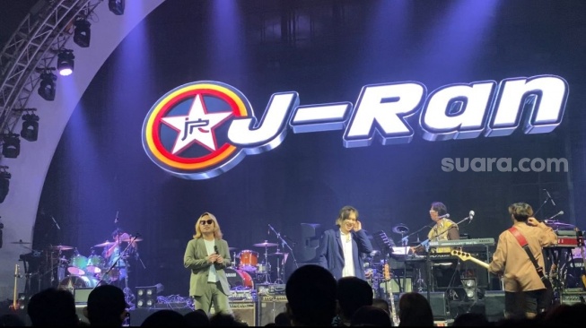 J-Rocks Bawakan Lagu RAN Versi Rock di OTW Pestapora: Mohon Maaf Diacak-acak