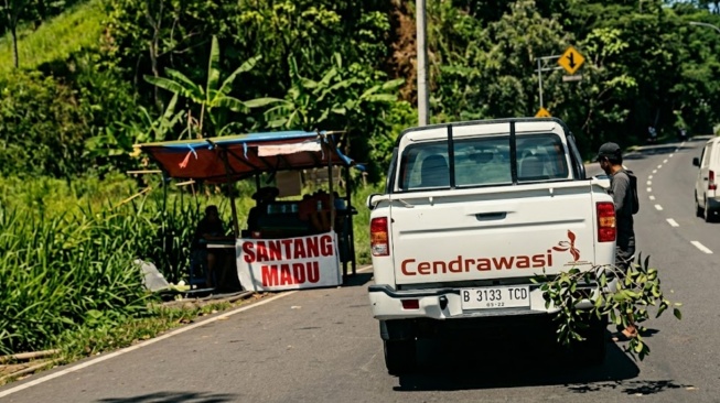 Mogok di Salatiga, Ada yang Patah: Mutu Pikap Dinas Diduga Milik Koperasi Merah Putih Disorot Publik