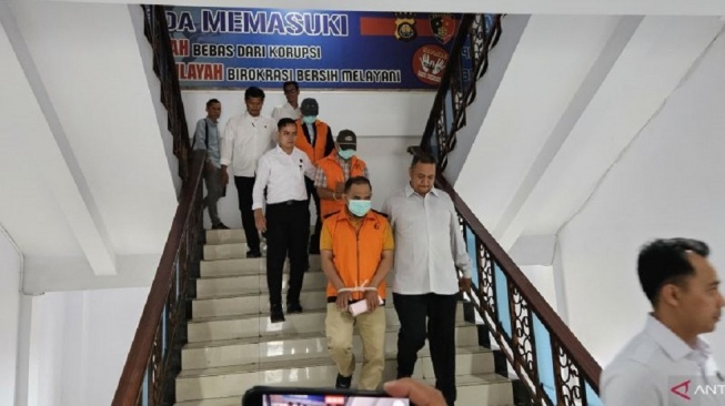 Polda Jambi Tahan Mantan Kadisdik Varial Adhi Putra Terkait Kasus Korupsi DAK SMK Rp21,8 Miliar!