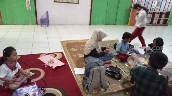 Anak berkebutuhan khusus belajar di TK Mutiara Hati, Borobudur, Magelang. (Suara.com/ Angga Haksoro Ardhi). 