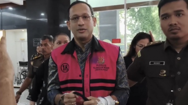Datang ke Sidang dengan Infus, Nadiem Minta Status Penahanan Dialihkan