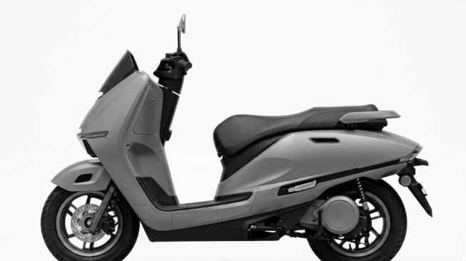 Inikah Wujud Skuter Listrik Honda Terbaru yang Bakal Temani CUV e:? Pakai Dek Rata dan Baterai Tanam