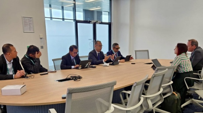 Pertemuan bilateral dengan United Kingdom Intellectual Property Office (UK IPO) di sela agenda Annual Meeting International Trademark Association (INTA) 2026 di ExCeL London. (Dok: DJKI)