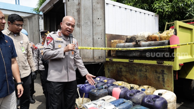 Akal-akalan Licik Mafia BBM di SPBU: Modifikasi Mobil Boks hingga Pakai Barcode Palsu