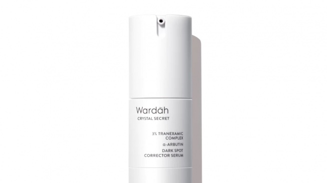 Wardah Crystal Secret Dark Spot & Brightening Serum. 