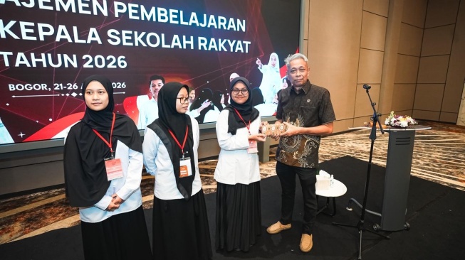 Wamensos: Sekolah Rakyat Jembatan Emas Keluar dari Kemiskinan