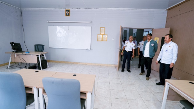 Wamensos Agus Jabo Tinjau Calon Lokasi Sekolah Rakyat di PTDI-STTD Bekasi