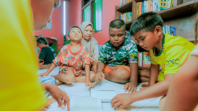 Dari Pulau Obi untuk Literasi: Rumah Belajar Harita Nickel Tumbuhkan Minat Baca Anak
