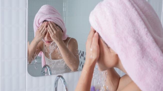 5 Face Wash dengan Brush Silikon untuk Eksfoliasi Wajah yang Maksimal