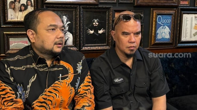 Ahmad Dhani ditemui di kawasan Kemang, Jakarta Selatan pada Rabu, 6 Mei 2026. [Suara.com/Tiara Rosana]