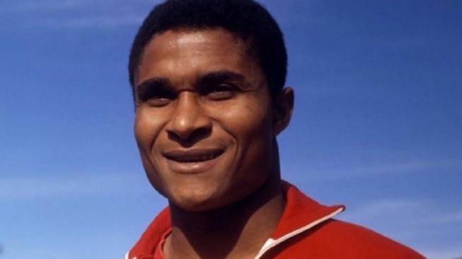 Eusebio da Silva Ferreira merupakan sosok fenomenal yang dikenal sebagai salah satu pemain sepak bola terbaik sepanjang masa milik tim nasional Portugal. (Istimewa)