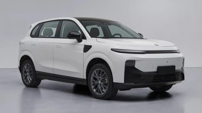 Indomobil Boyong Mobil Listrik Leapmotor B10 ke GIIAS 2026, Langsung Dirakit Lokal