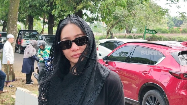 Bunga Zainal Rasakan Badan Gatal dan Firasat Buruk Sebelum Sang Ayah Meninggal Dunia