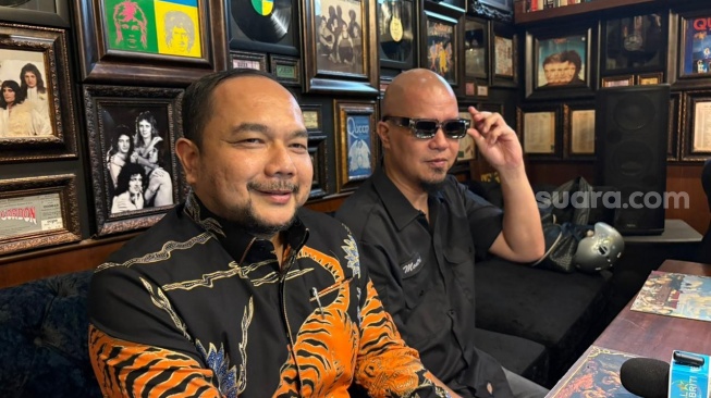 Ahmad Dhani ditemui di kawasan Kemang, Jakarta Selatan pada Rabu, 6 Mei 2026. [Suara.com/Tiara Rosana]