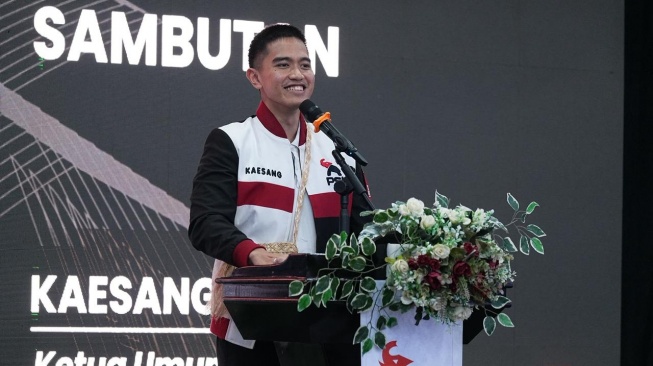 Kaesang Lantik Pengurus DPW PSI Papua Tengah, Nama Jokowi Diteriakkan