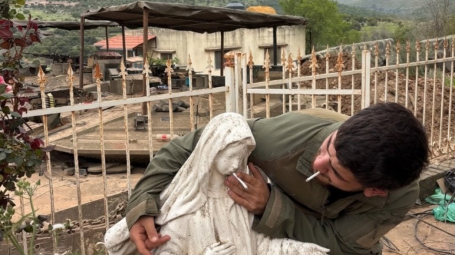 Setelah Hancurkan Patung Yesus Kini Tentara Israel Lecehkan Patung Bunda Maria