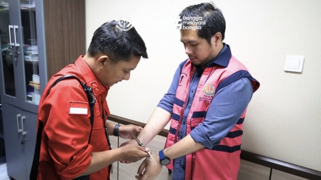 Tiga bos PT Lunaria Annua Teknologi (LAT), yang mengelola fintech Koinwork ditahan Kejaksaan Tinggi DKI Jakarta, Rabu (6/5/2026), karena memanipulasi anggunan sehingga merugikan negara Rp 600 miliar. [dok/Kejati DKI]