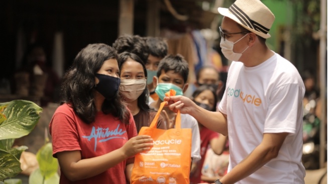 Food Cycle Indonesia Ubah Surplus Pangan Jadi Bantuan untuk Warga Rentan