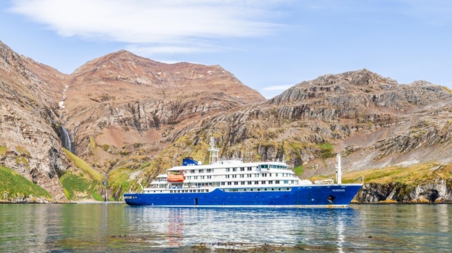 kapal pesiar mh hondius (dok oceanwide expedition)